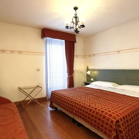 Hotel Locatori