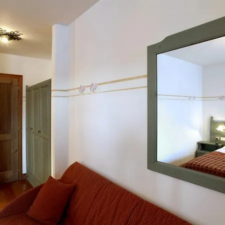 Hotel Locatori
